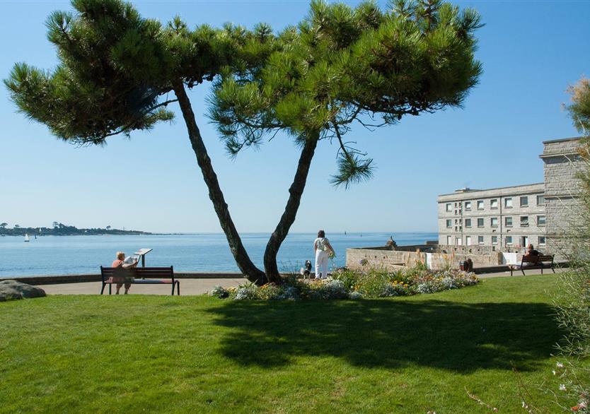 Concarneau and its ramparts